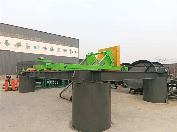 牛粪发酵腐熟设备大跨度链板翻抛机,运行平稳