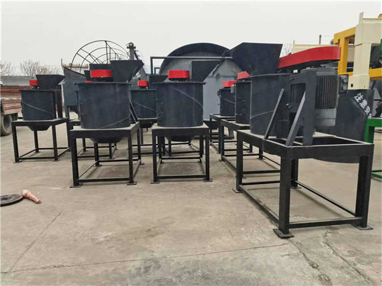 生物肥料粉碎设备,酒糟沼渣有机肥立式粉碎机,牛粪块状肥料破碎机