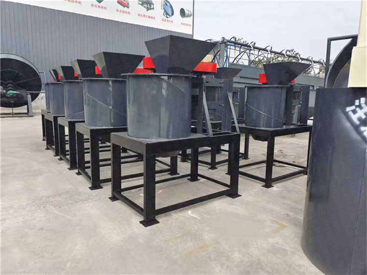 生物肥料粉碎设备,酒糟沼渣有机肥立式粉碎机,牛粪块状肥料破碎机