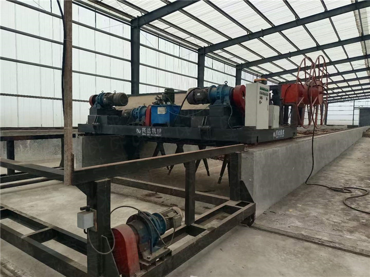 湿鸡粪环保处理方法,有机肥液压槽式翻抛机,好氧发酵粪污有机肥堆肥设备