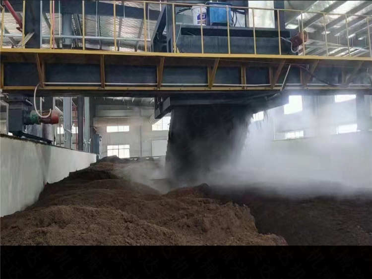 猪粪牛粪链板式翻抛机,槽内均匀翻抛腐熟粪便有机肥,肥料发酵好氧设备